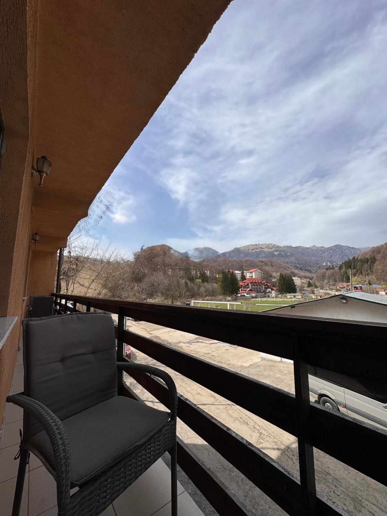 Apartment Greg Sinaia